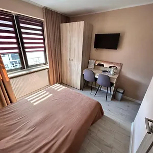 https://baltic-vibes-pokoje-gocinne.kolobrzeghotels.com