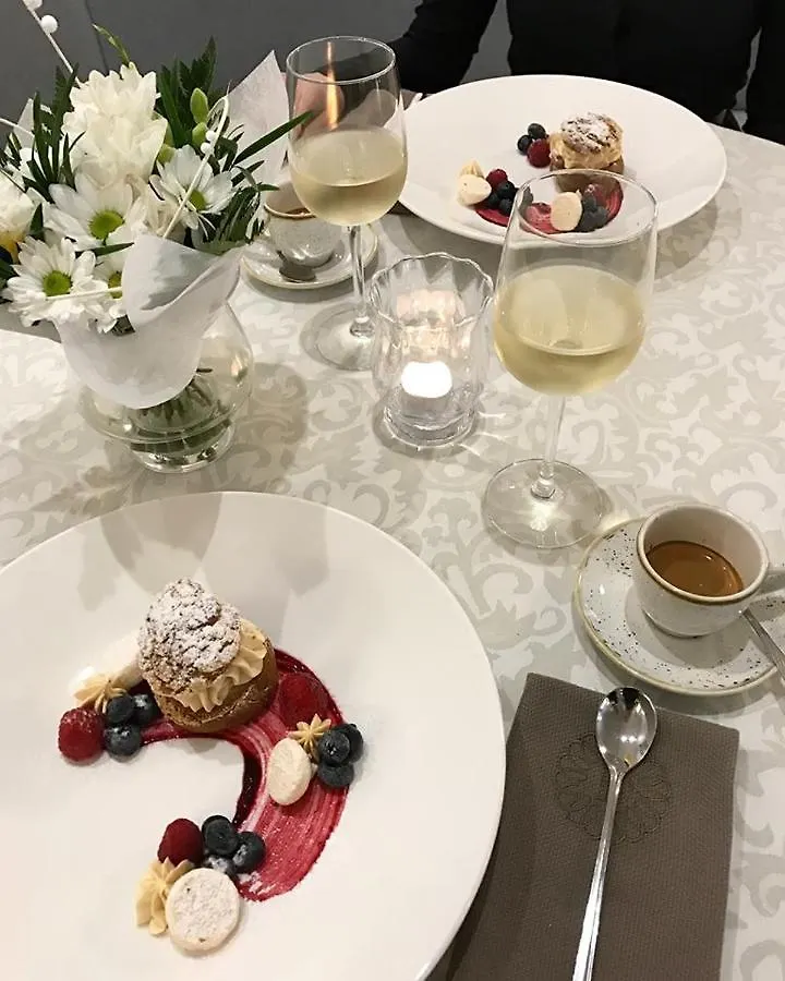 Bialy Dom Henlex Hotel Restauracja Poznan