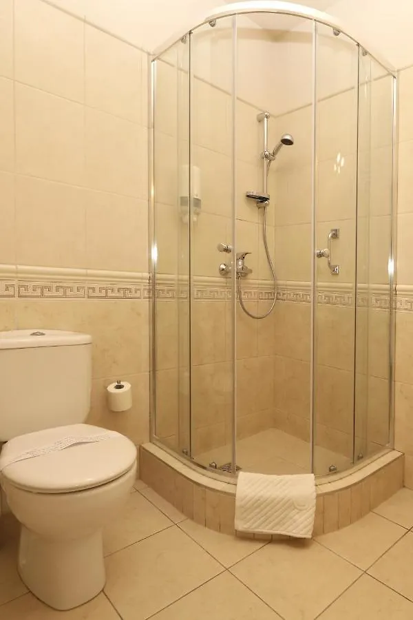 Bialy Dom Henlex Hotel Restauracja Poznan 3*,  Poland