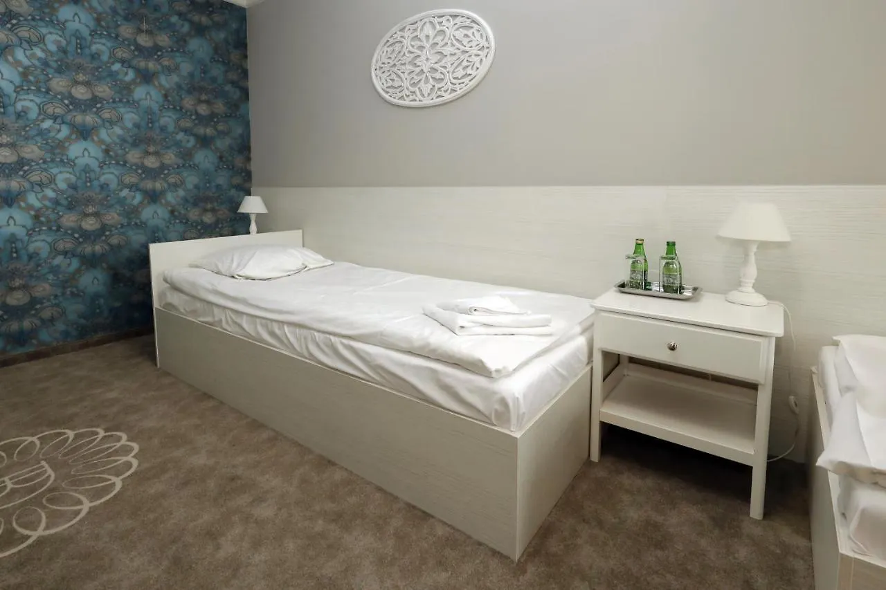 Bialy Dom Henlex Hotel Restauracja Poznan 3*,